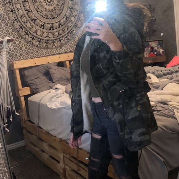 Coat - Picture 2 of 2